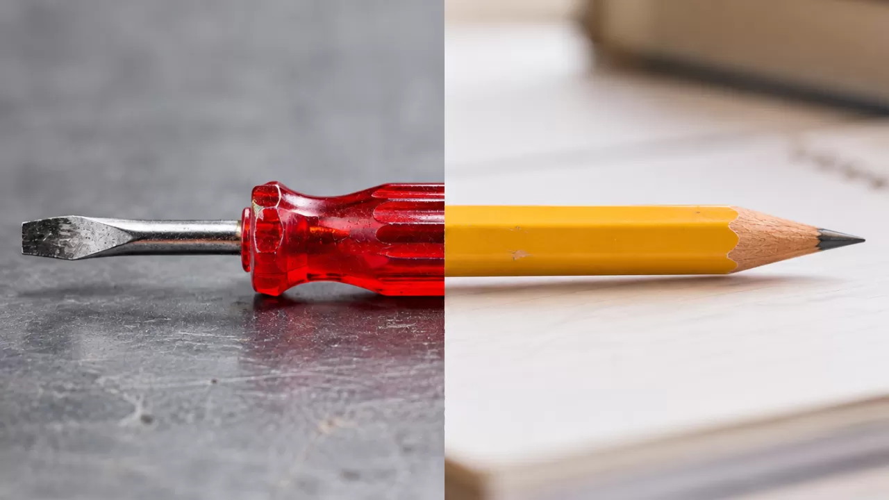 schraubendreher-trifft-bleistift