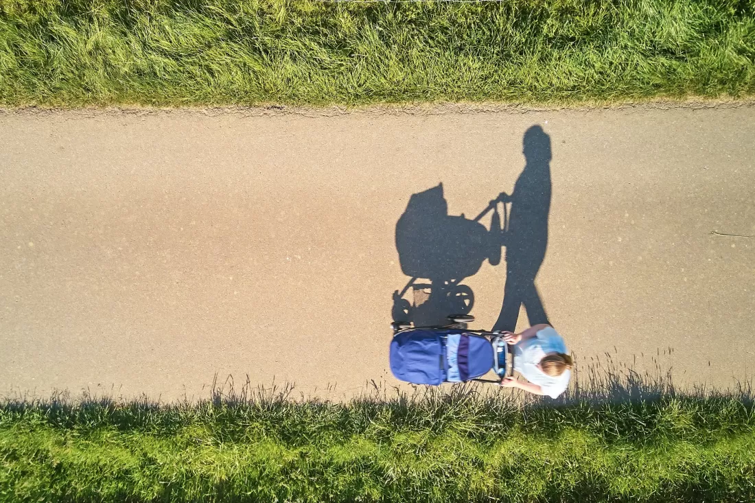 Stroller_johny-goerend-QGYdG6uWbfI-unsplash